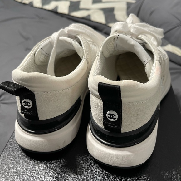 Chanel all white sneakers. Size 5.5 - Picture 6 of 8
